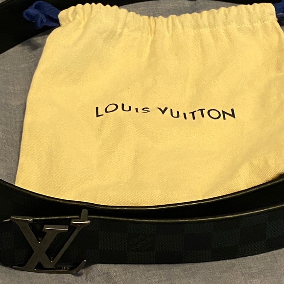 Like new authentic Louis Vuitton items hat belt and coin pouch. - Picture 7 of 9